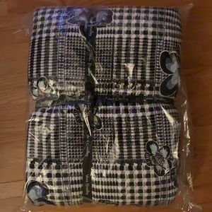 Vera Bradley cozy blanket